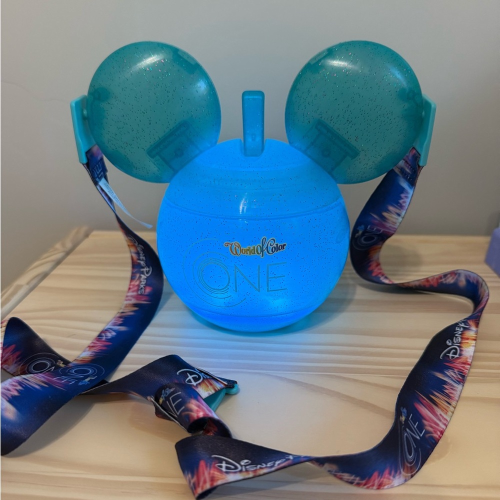Disneyland World of Color Light Up Mickey Sipper
